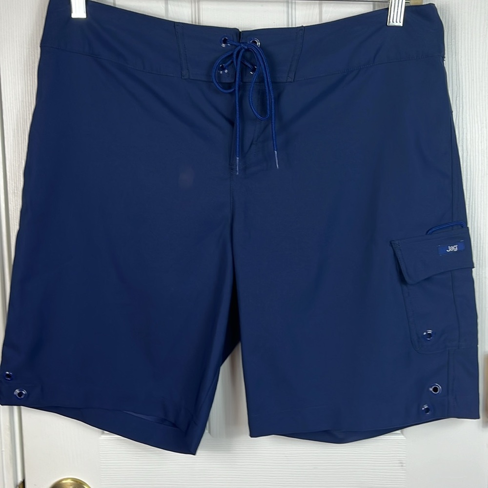 Jag navy blue swim shorts size XL. Pocket on leg, 100% polyester. - Picture 2 of 8